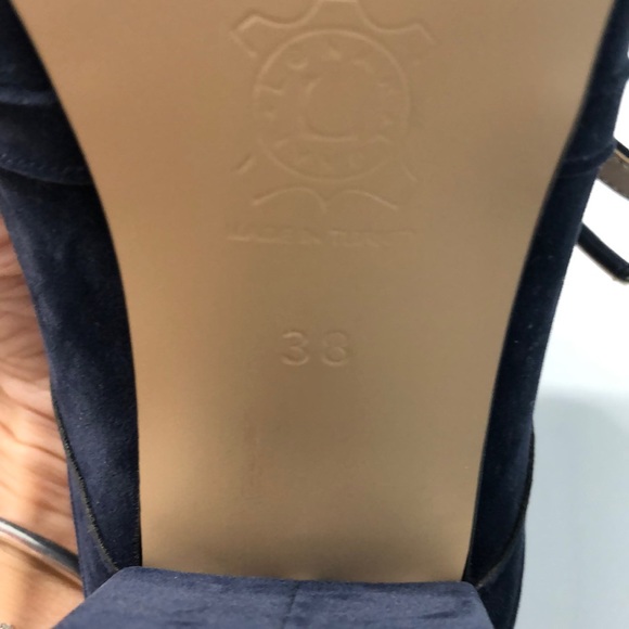 Shoes - Picture 3 of 5